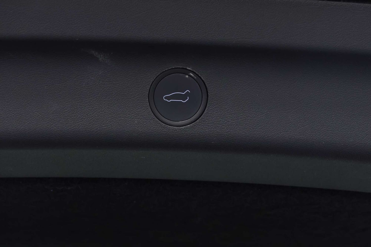 2022 Tesla Model Y Rear-Wheel Drive