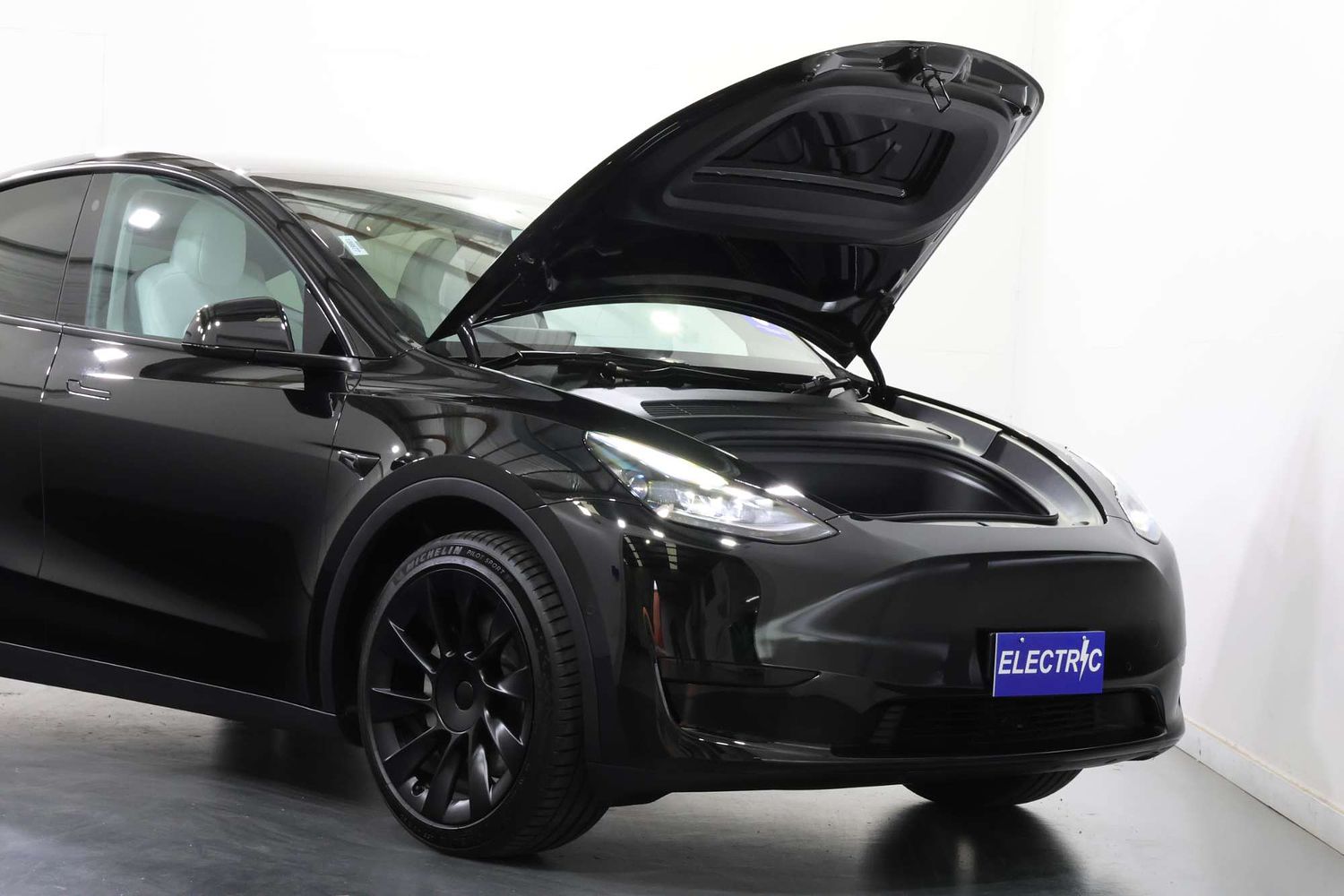 2022 Tesla Model Y Rear-Wheel Drive