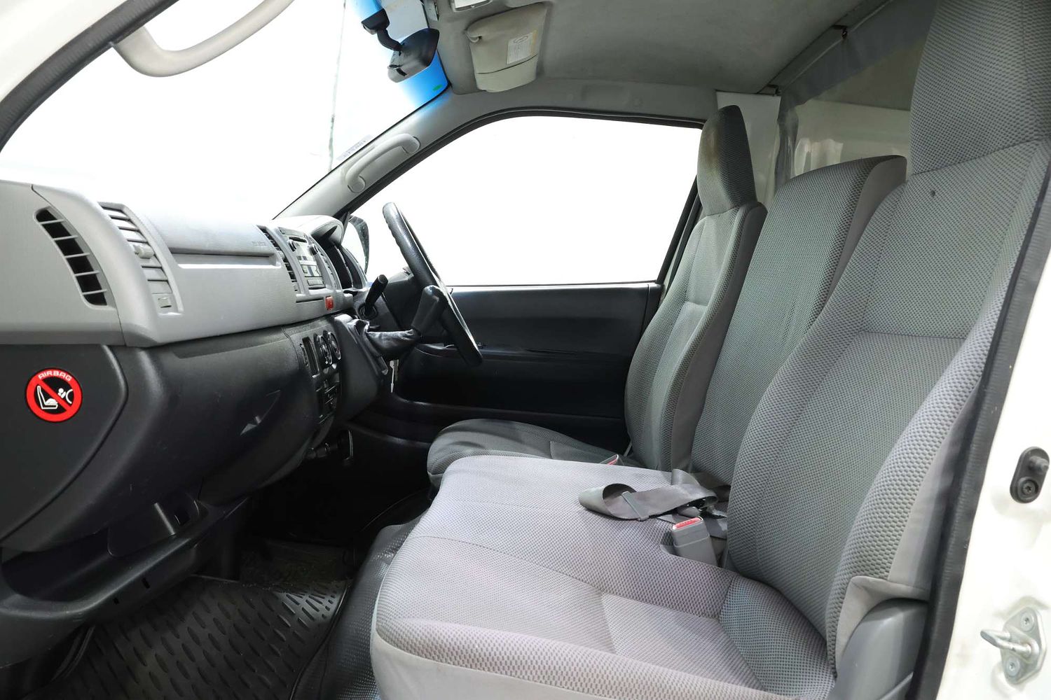 2010 Toyota Hiace