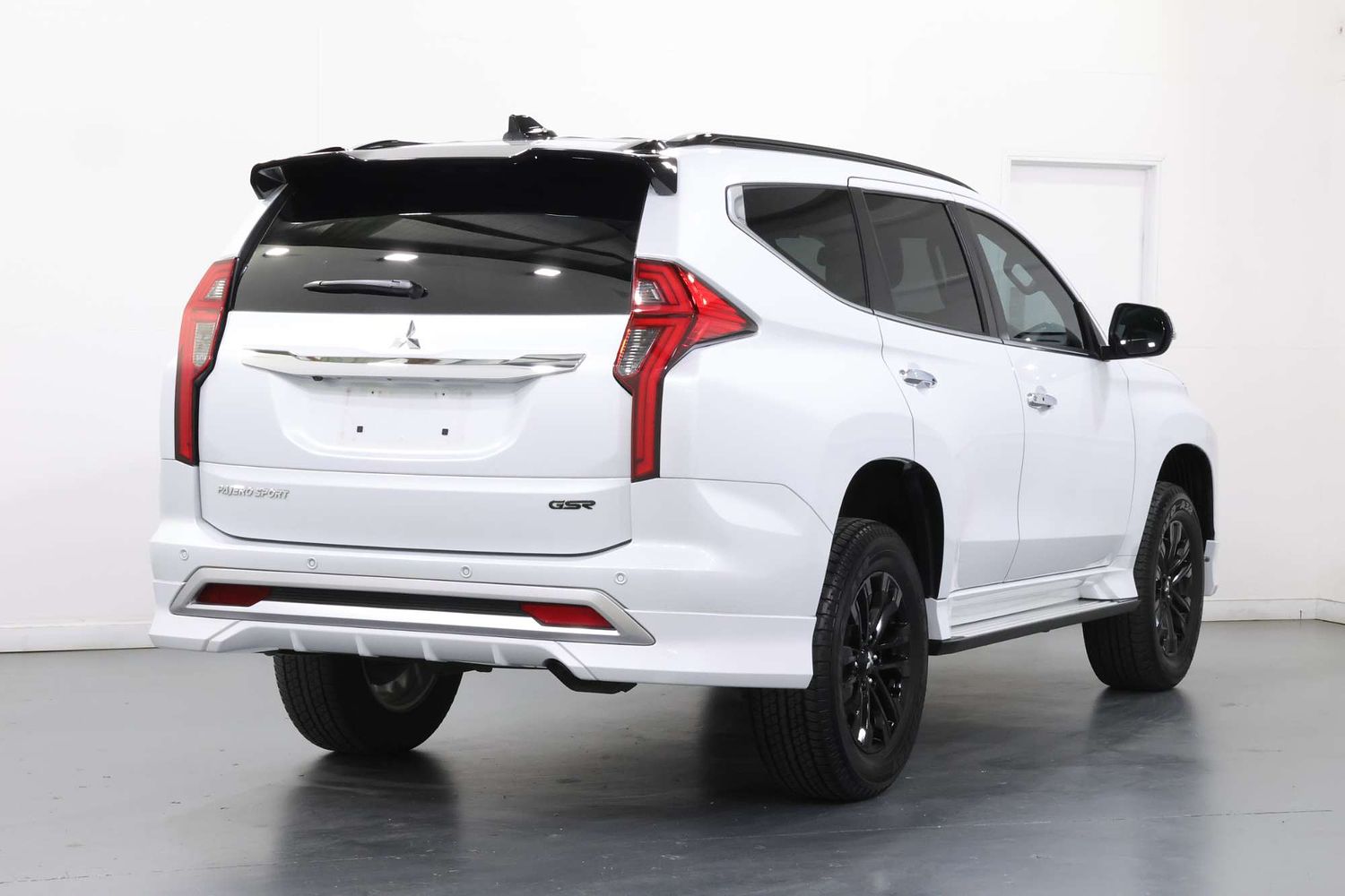 2023 Mitsubishi Pajero Sport GSR