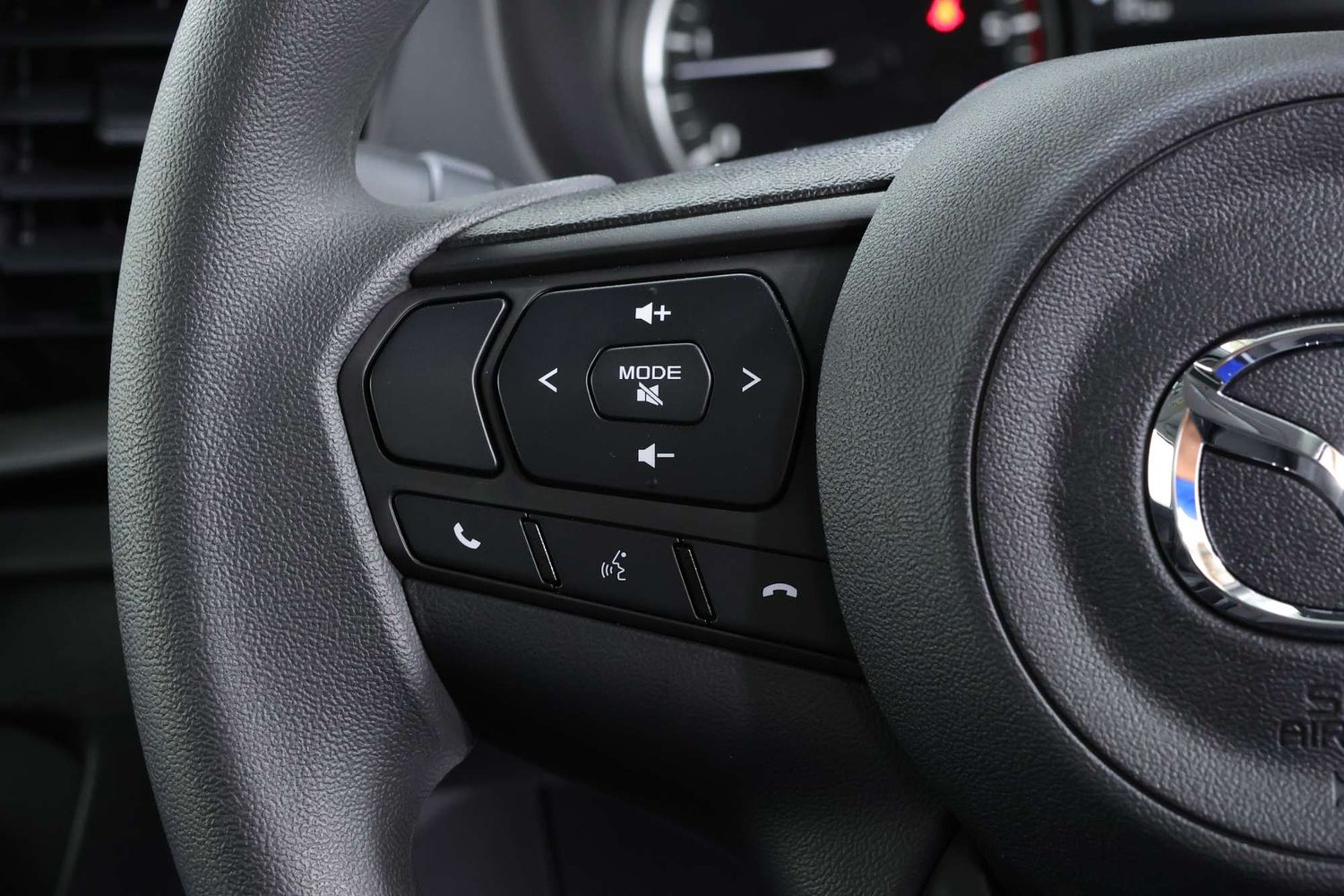 2025 Mazda Bt-50 XT REFRIGERATED -20C