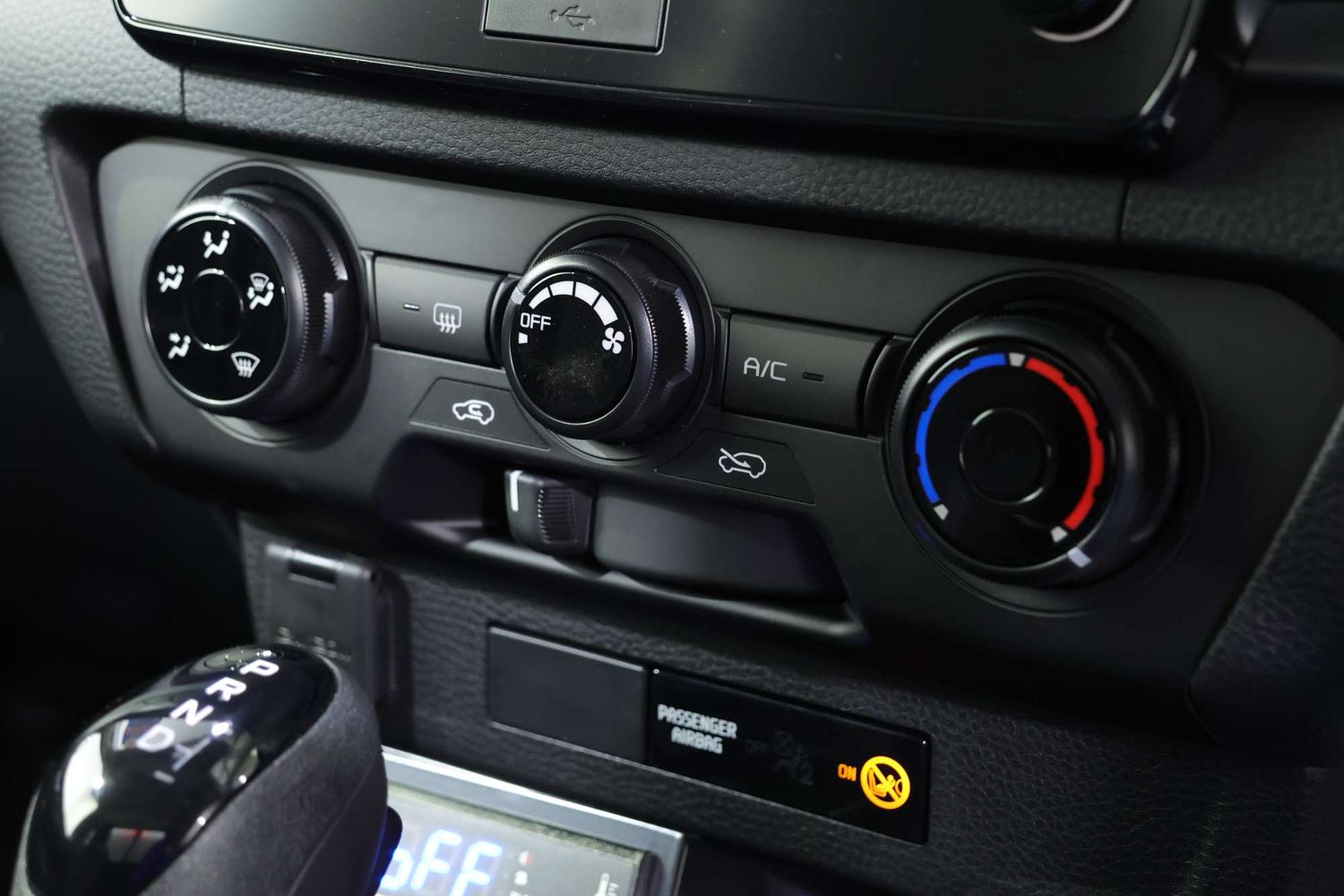 2025 Mazda Bt-50 XT REFRIGERATED -20C