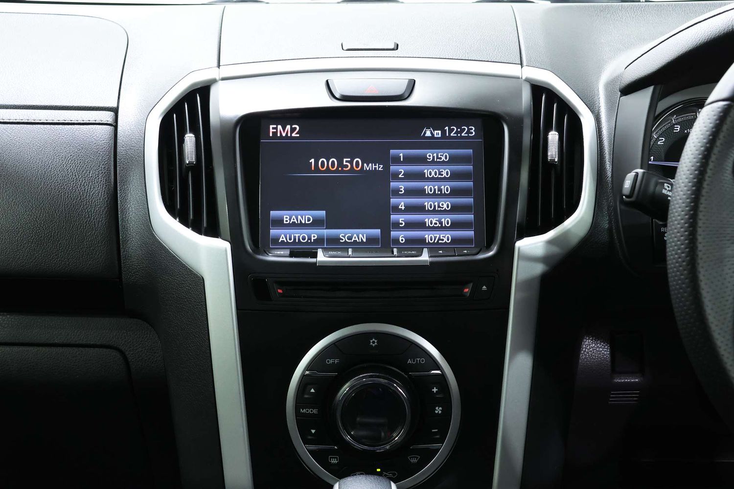 2017 Isuzu Mu-x LS-U 4x2