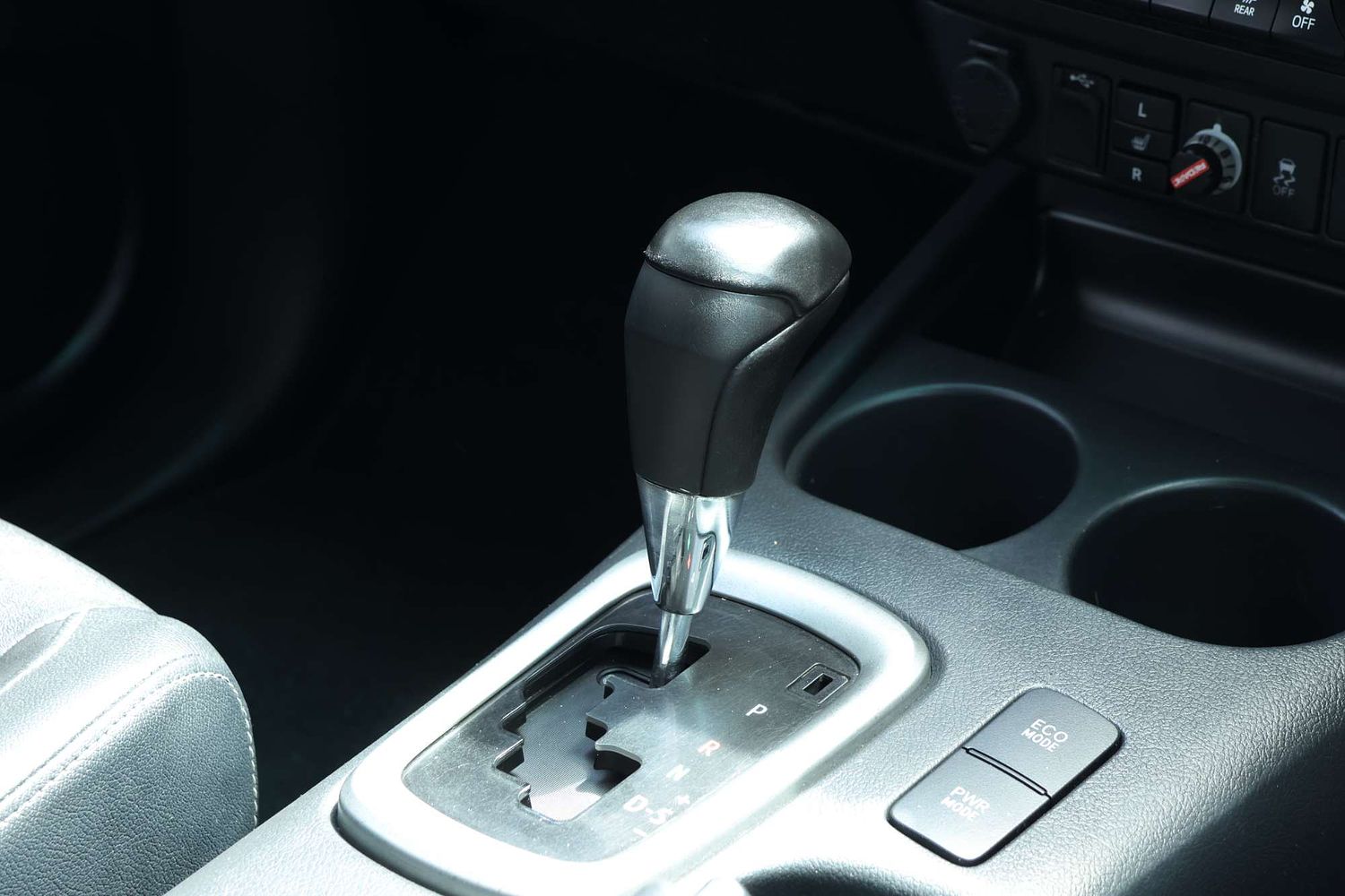 2017 Toyota Hilux SR5