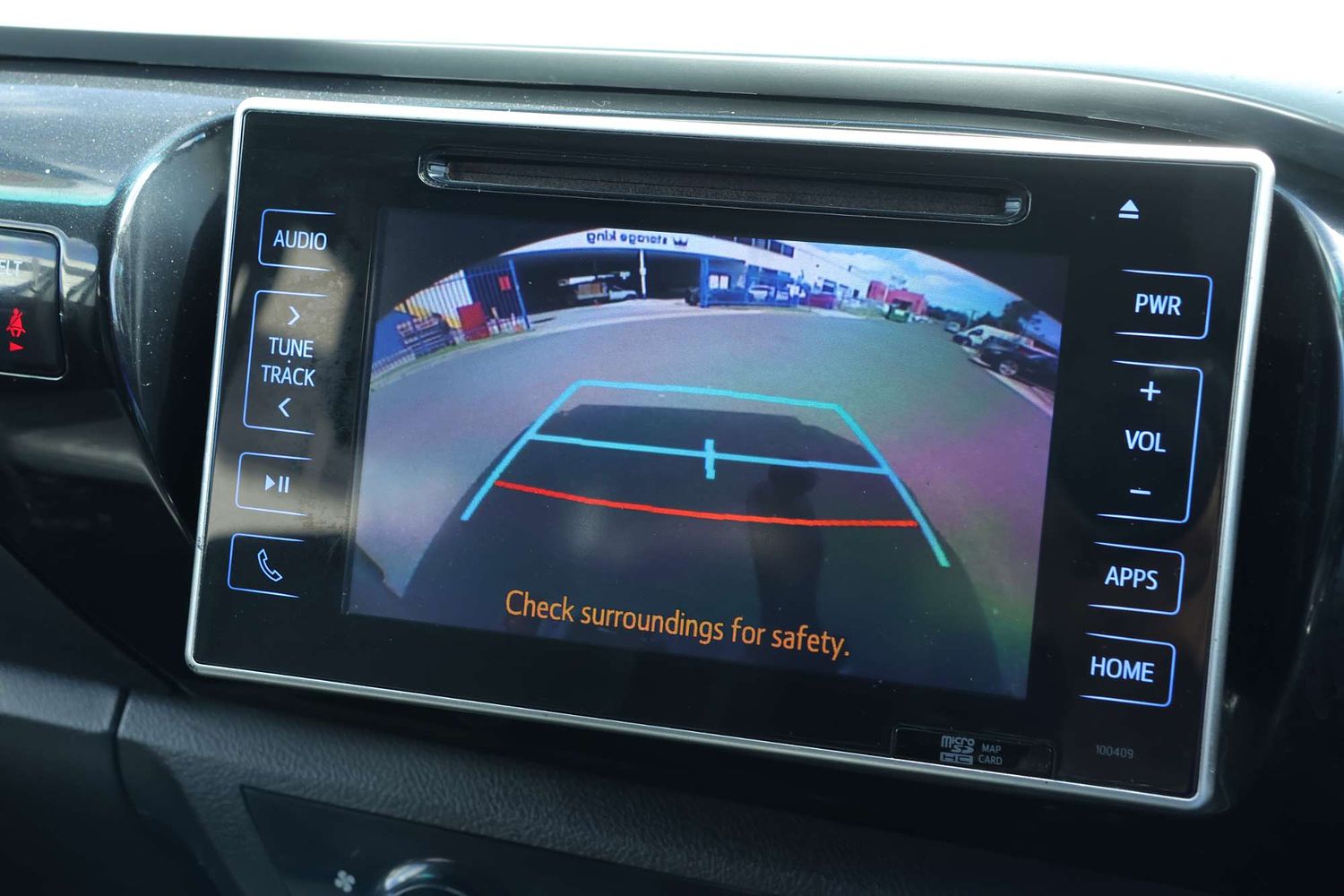 2017 Toyota Hilux SR5