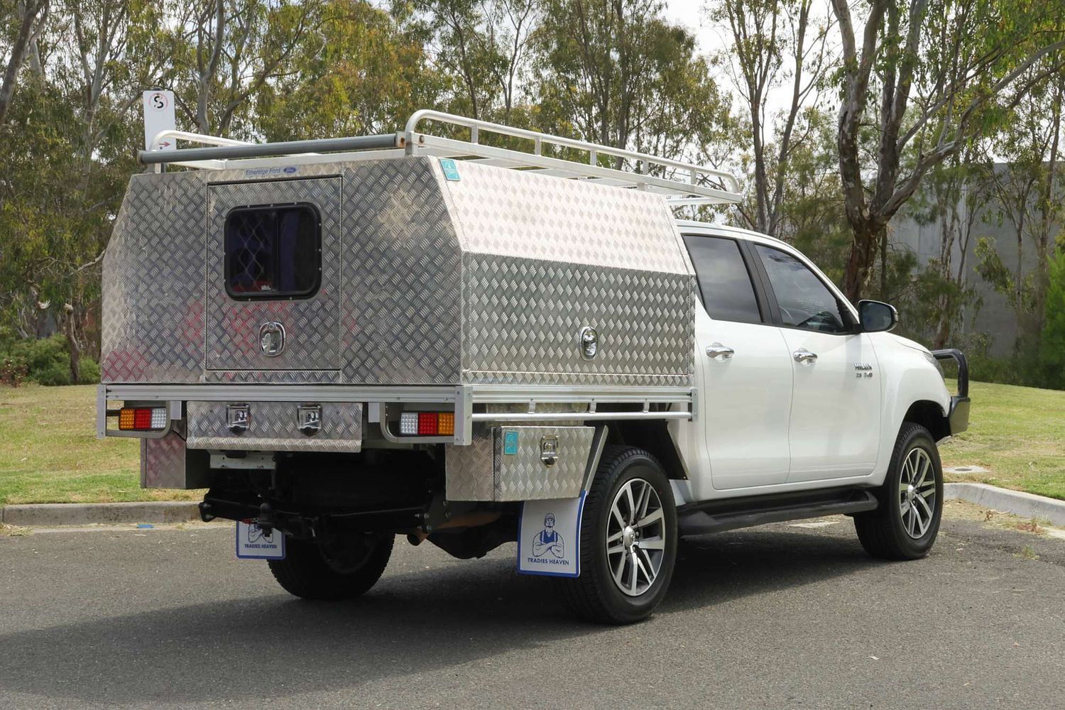 2017 Toyota Hilux SR5