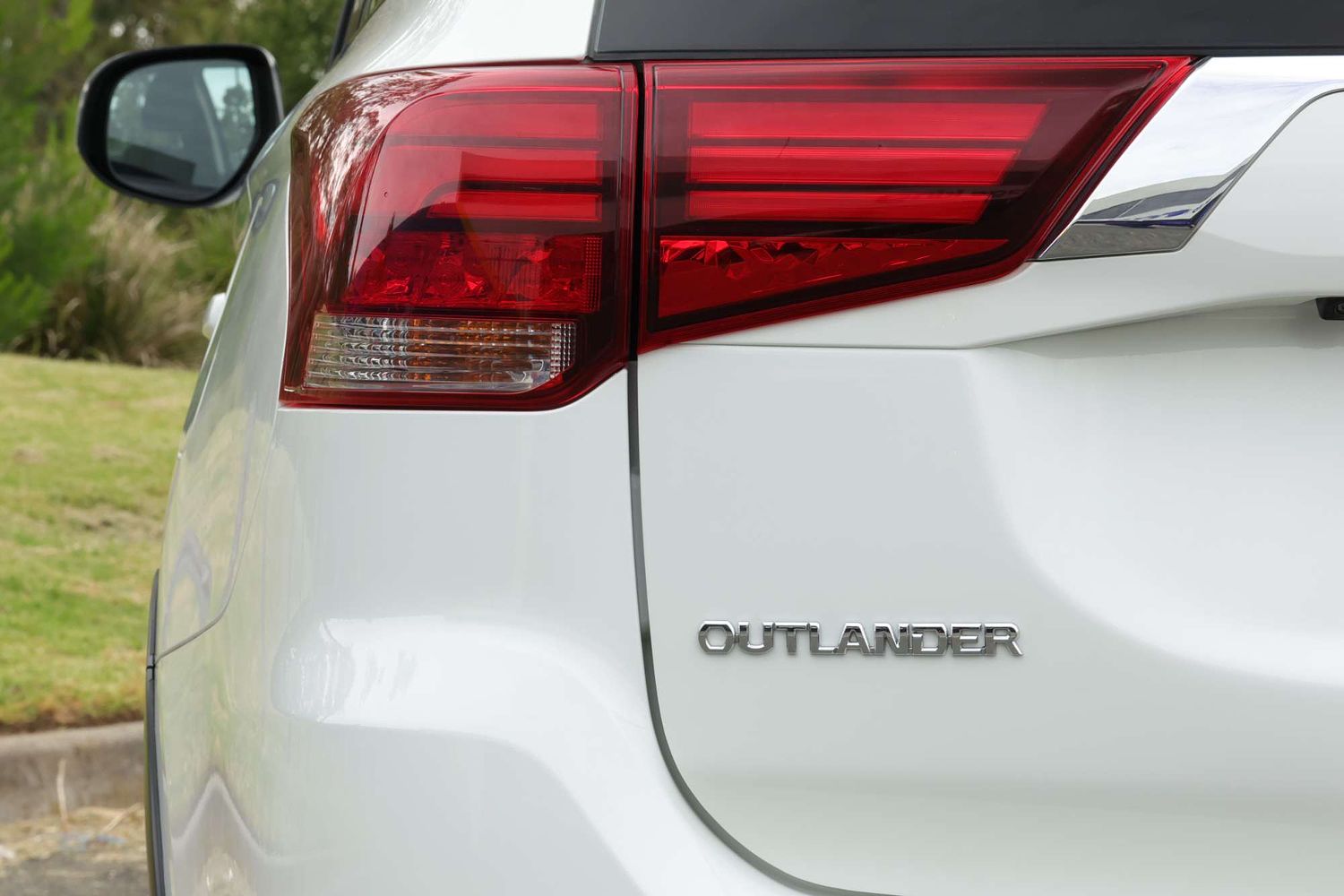 2021 Mitsubishi Outlander ES