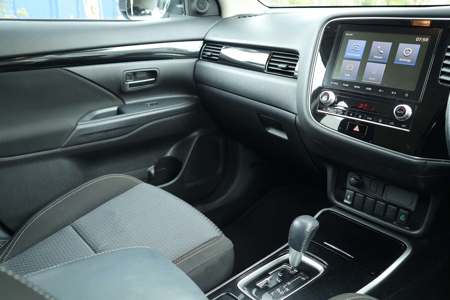 2021 Mitsubishi Outlander ES