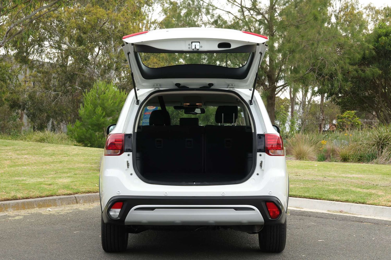 2021 Mitsubishi Outlander ES