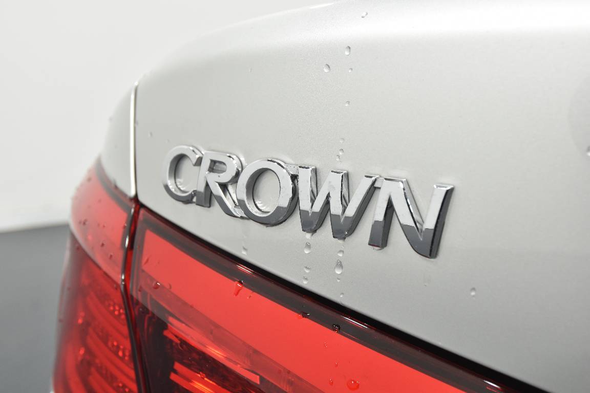 2016 Toyota Crown MAJESTA HYBRID 3.5L 5 SEATER