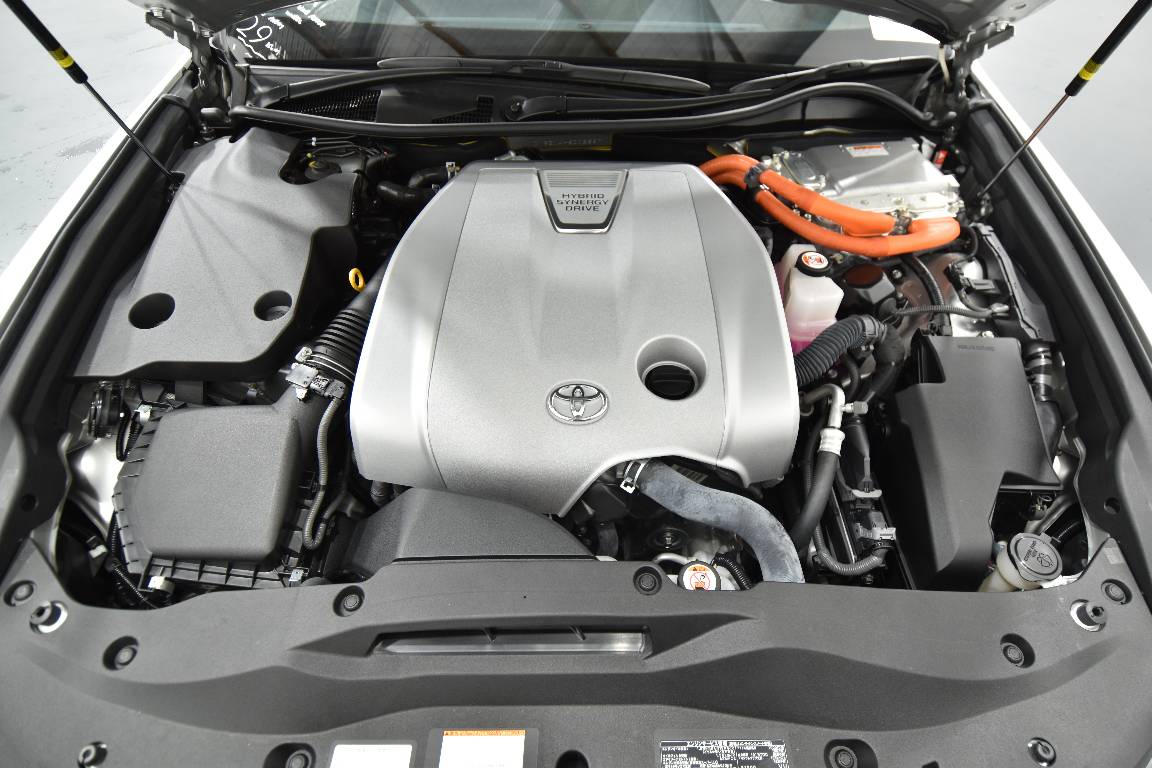 2016 Toyota Crown MAJESTA HYBRID 3.5L 5 SEATER
