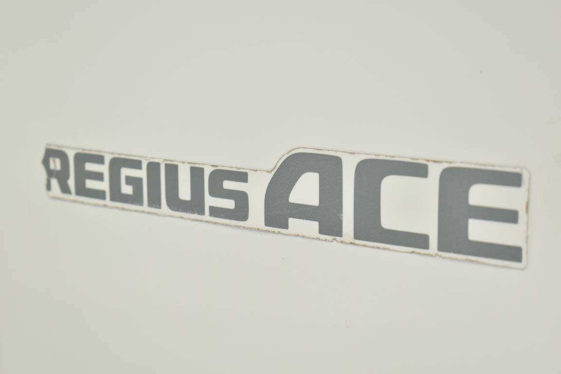2010 Toyota Hiace REGIUS ACE 3.0LT DIESEL 4WD