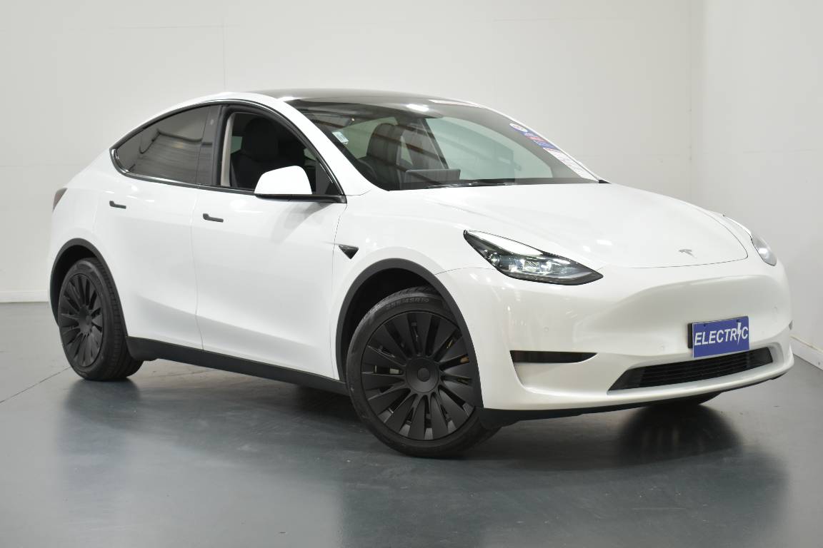 2022 Tesla Model Y REAR-WHEEL DRIVE