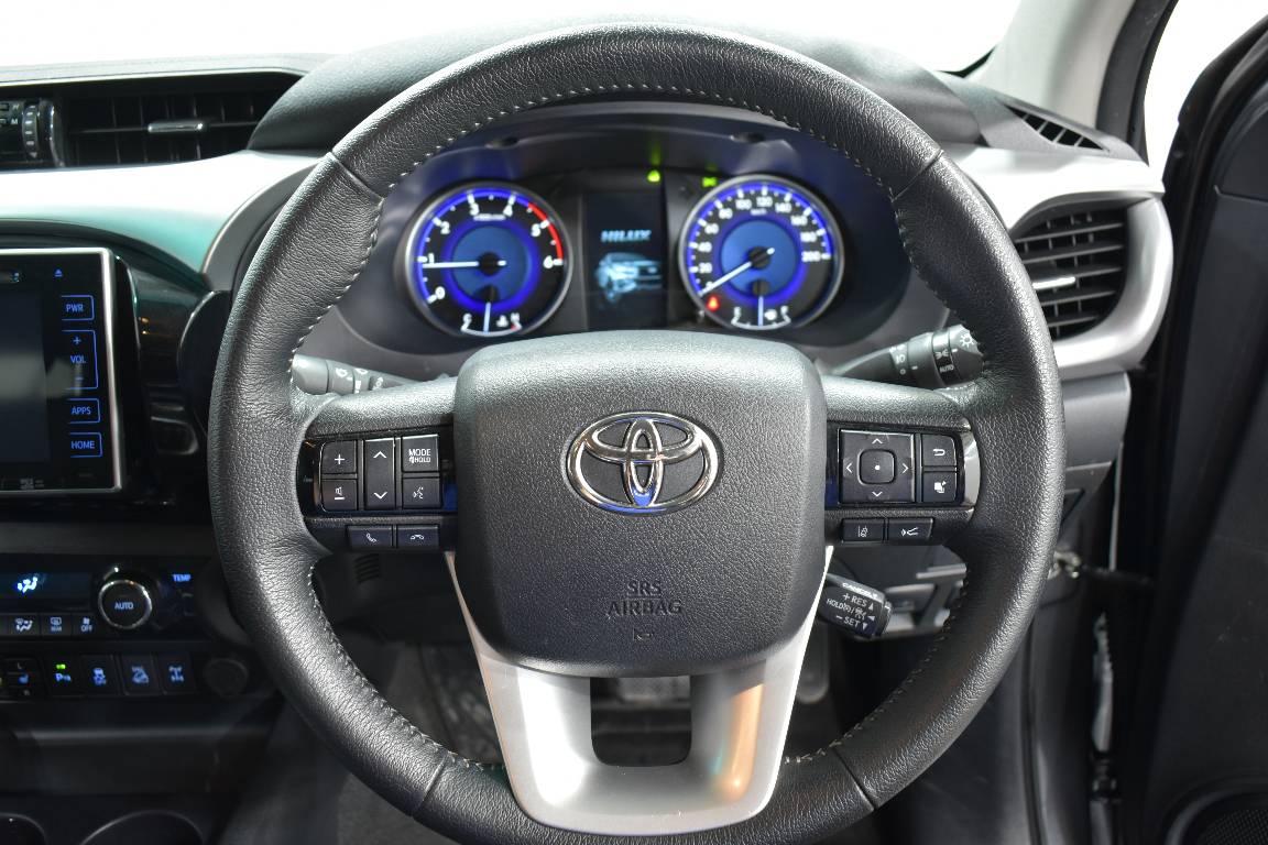2020 Toyota Hilux SR5 (4X4)