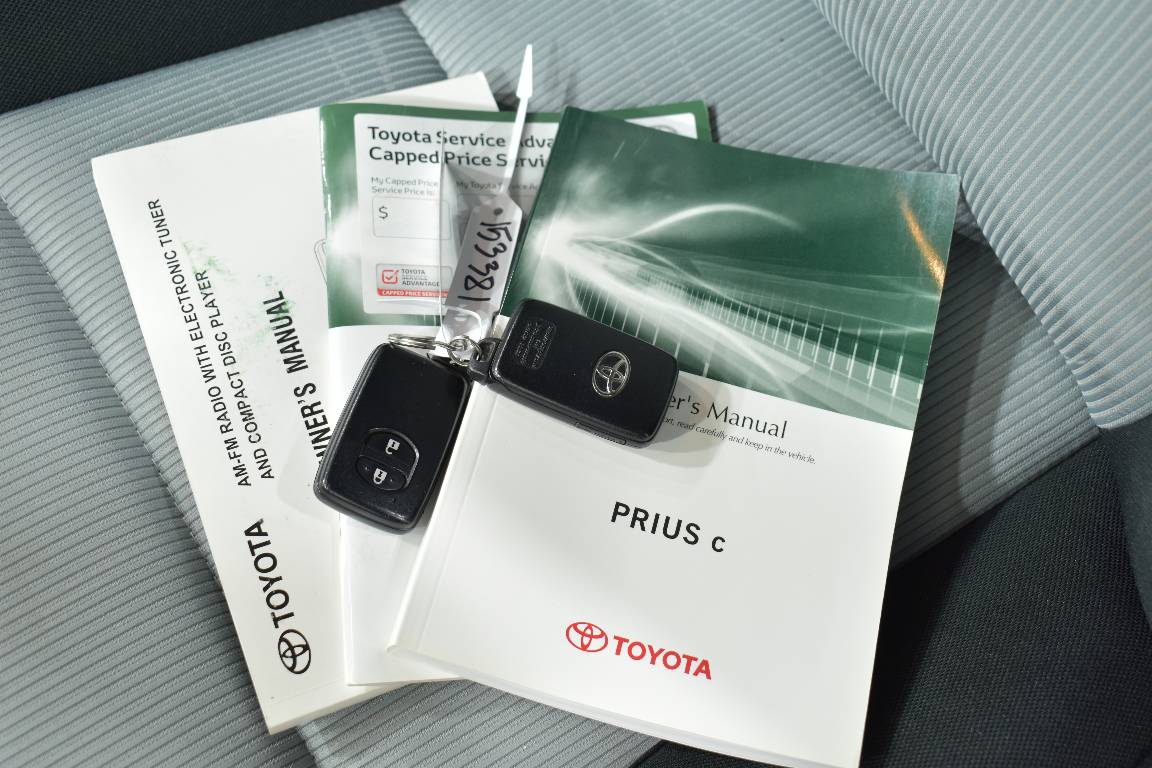 2013 Toyota Prius-c HYBRID