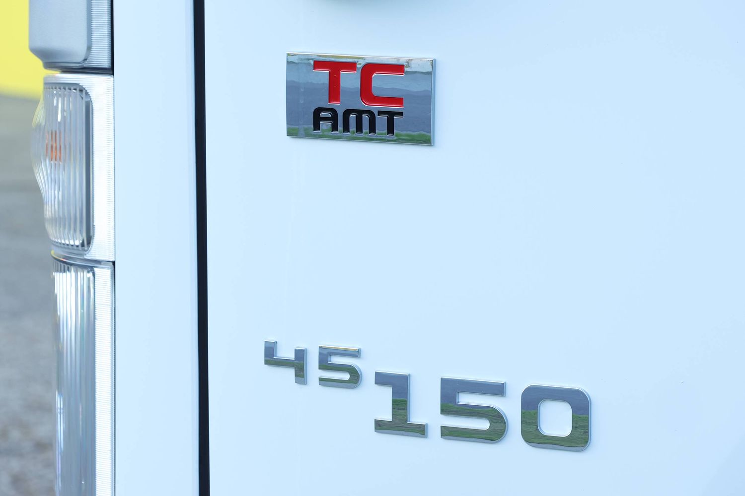 2024 Isuzu N Series NNR 45-150