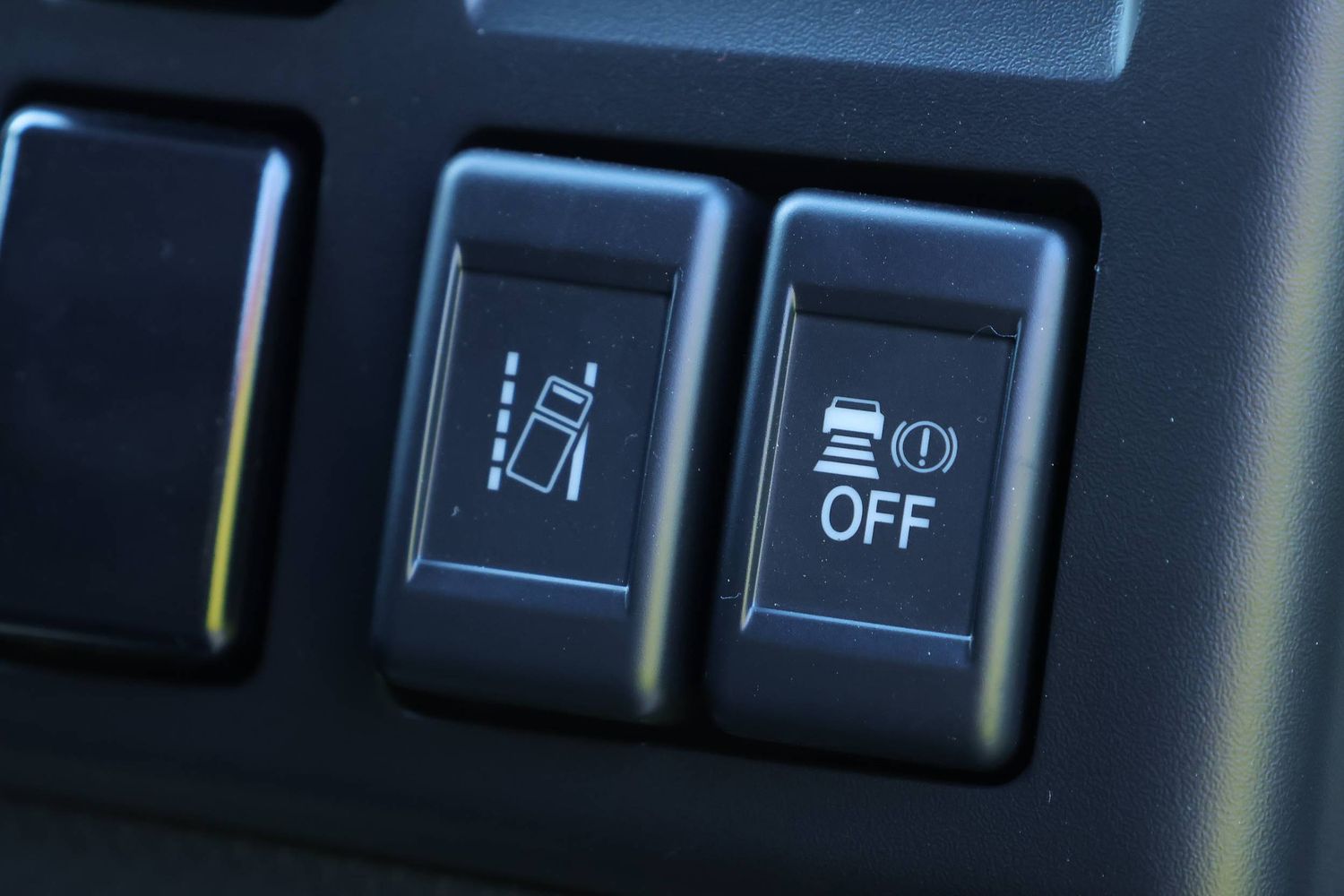 2024 Isuzu N Series NNR 45-150