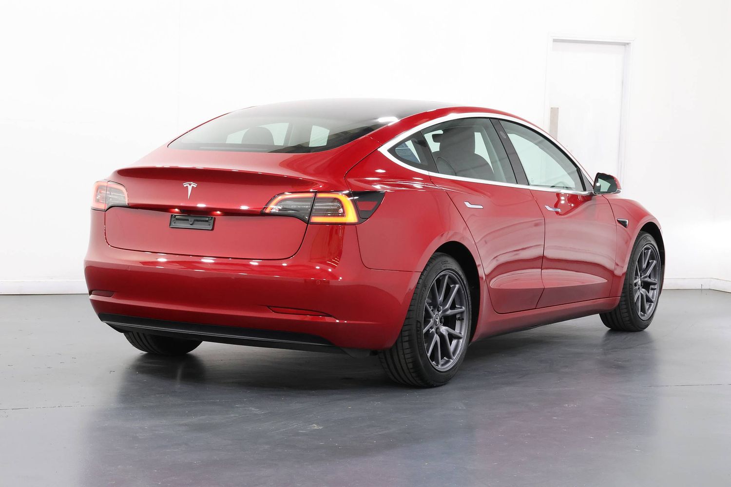 2019 Tesla Model 3 PERFORMANCE