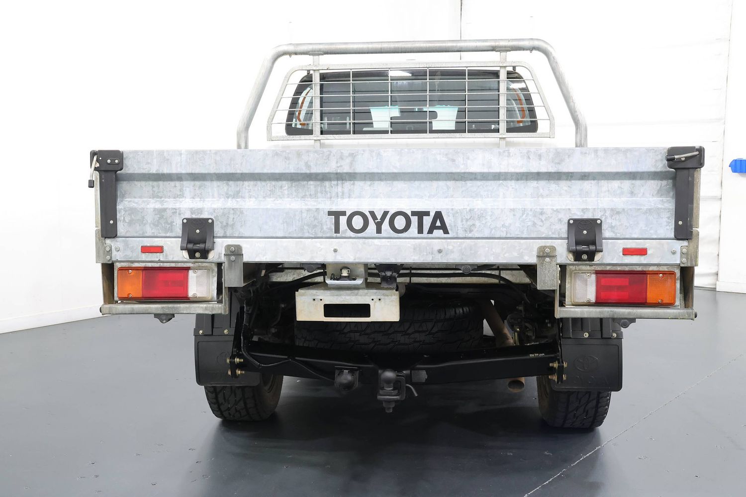 2022 Toyota Hilux SR