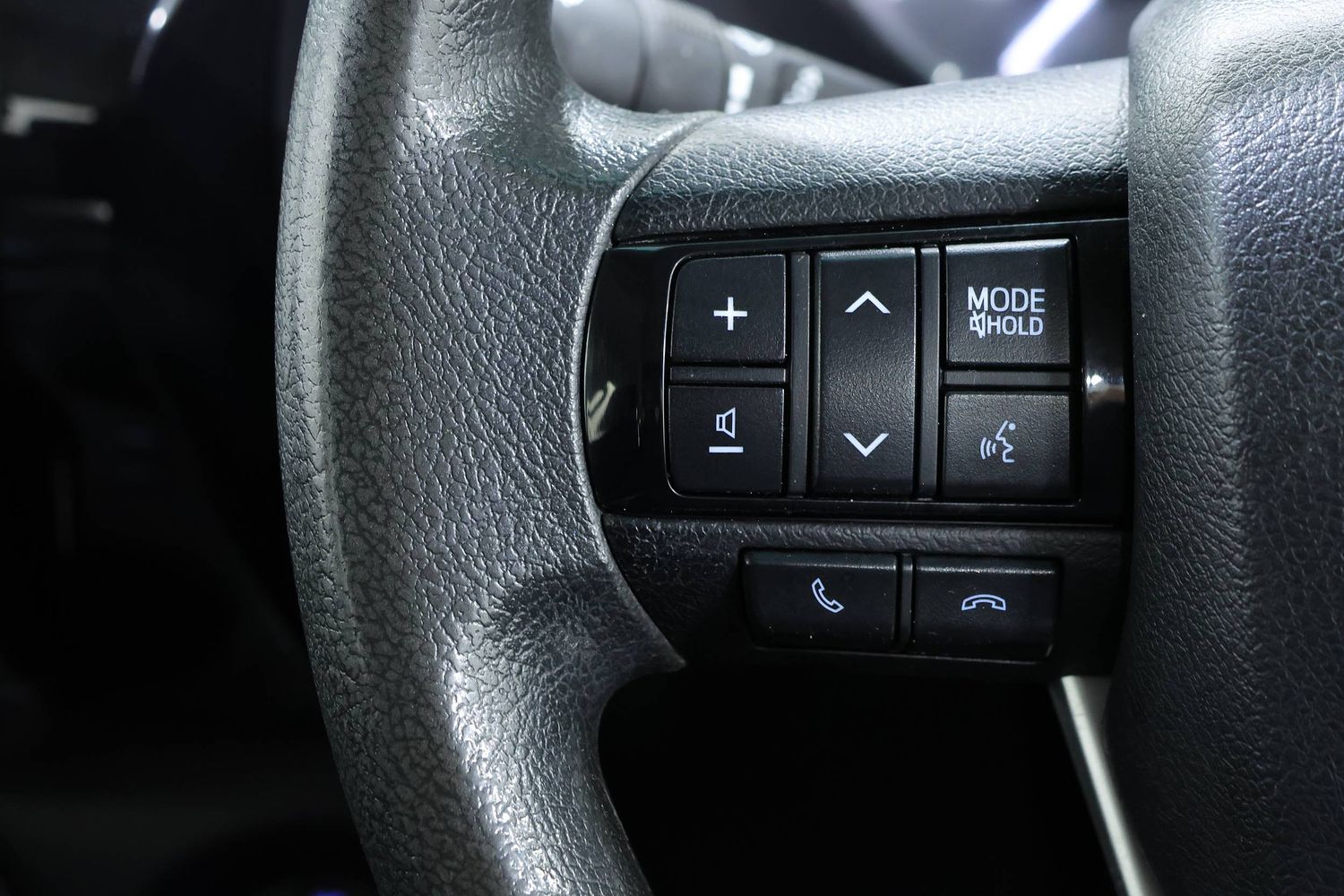 2022 Toyota Hilux SR