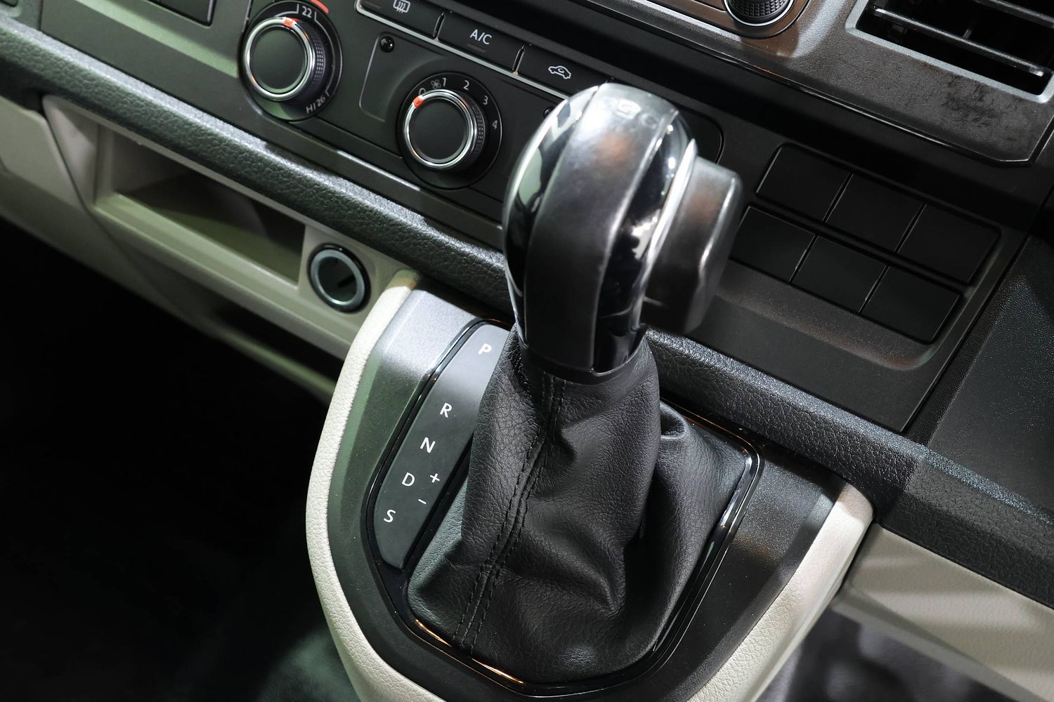 2018 Volkswagen Transporter TDI400