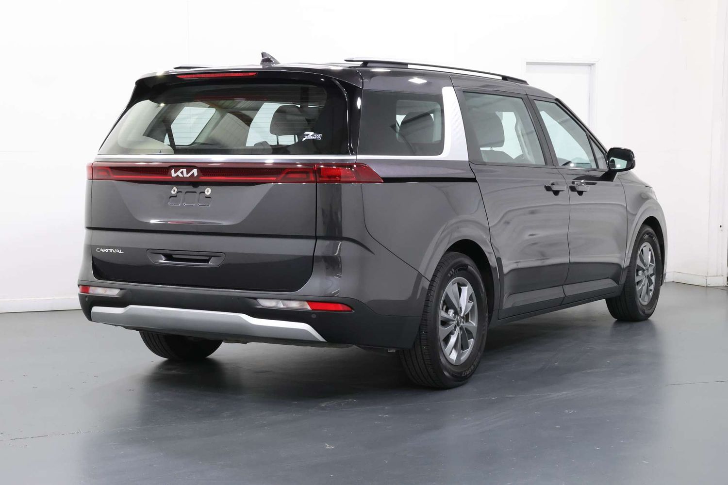2022 Kia Carnival S