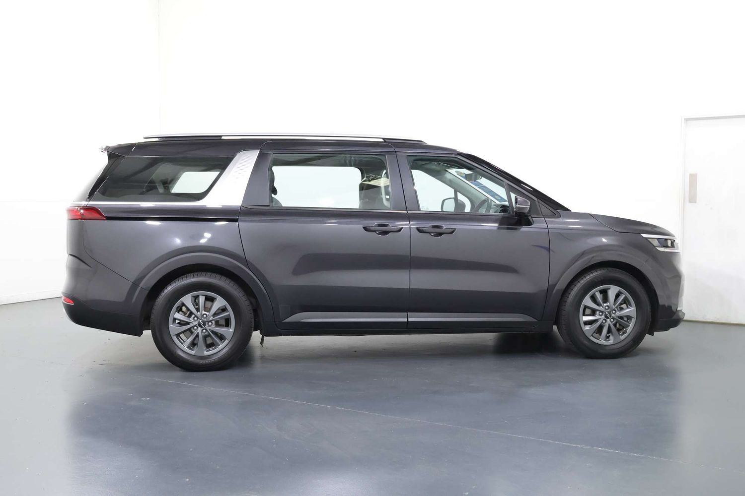 2022 Kia Carnival S