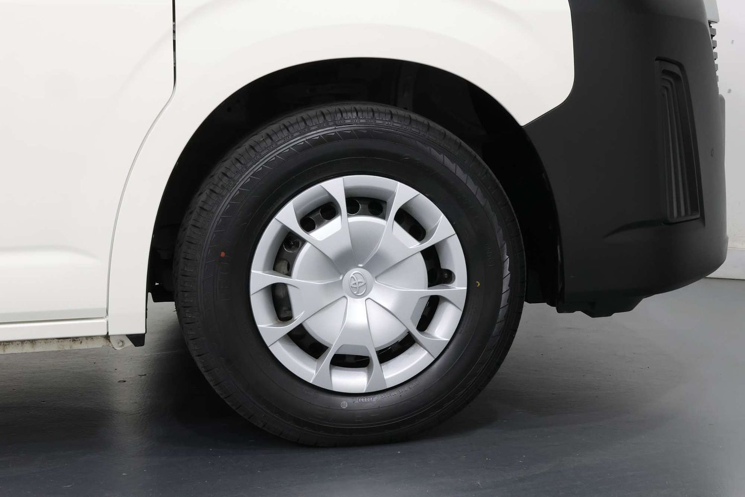 2021 Toyota Hiace Commuter with Wheel Chair Lift