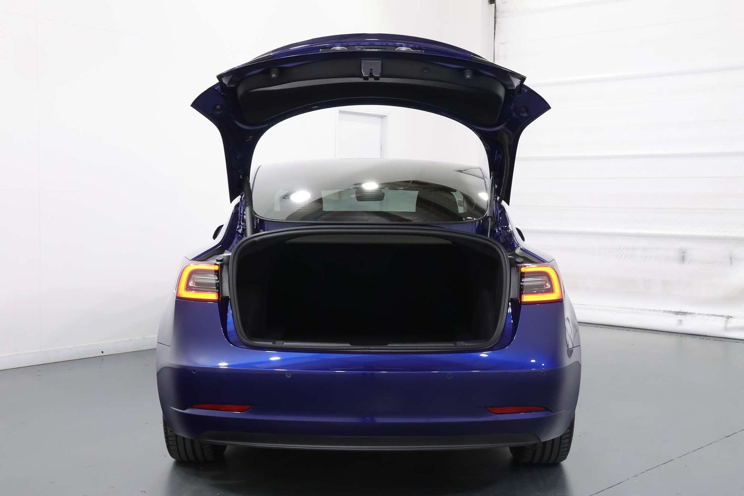 2022 Tesla Model 3 Rear-Wheel Drive