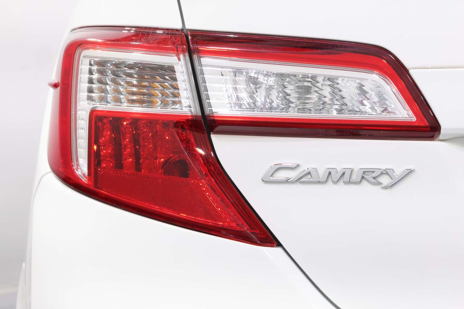 2015 Toyota Camry Hybrid H