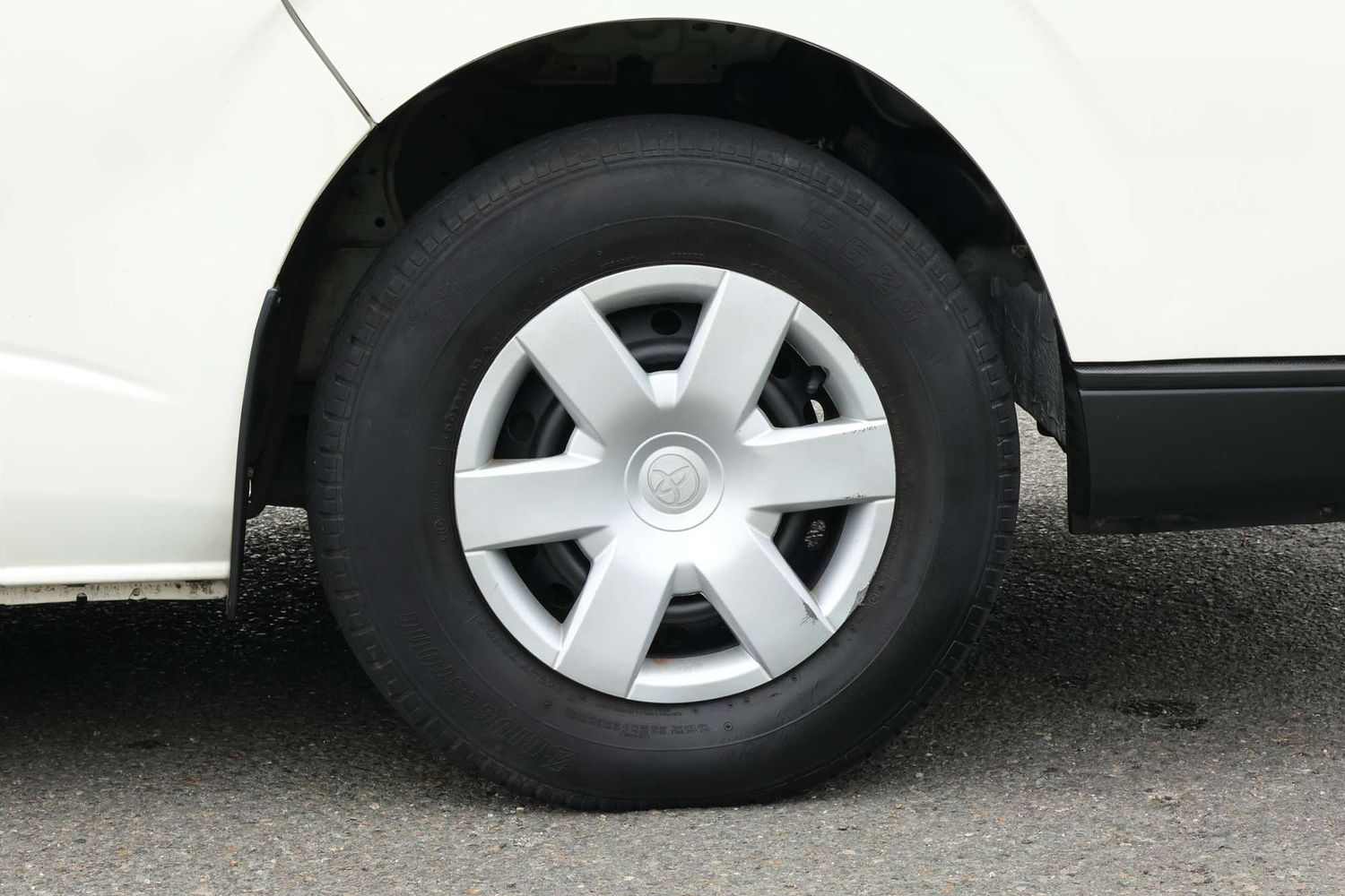 2014 Toyota Hiace Commuter