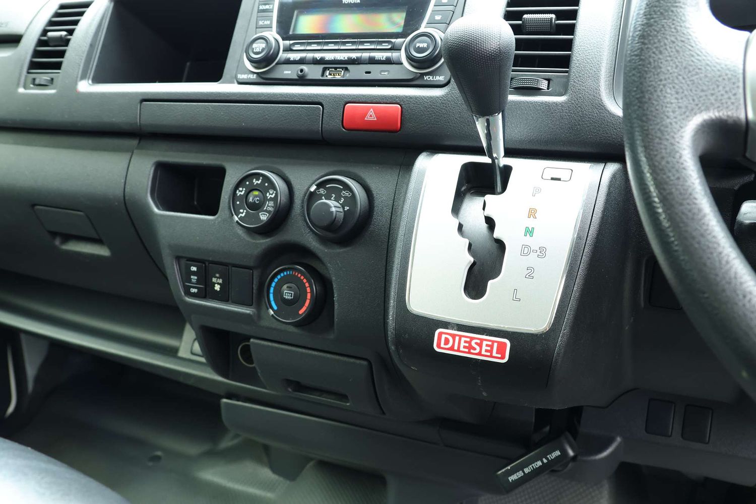 2014 Toyota Hiace Commuter