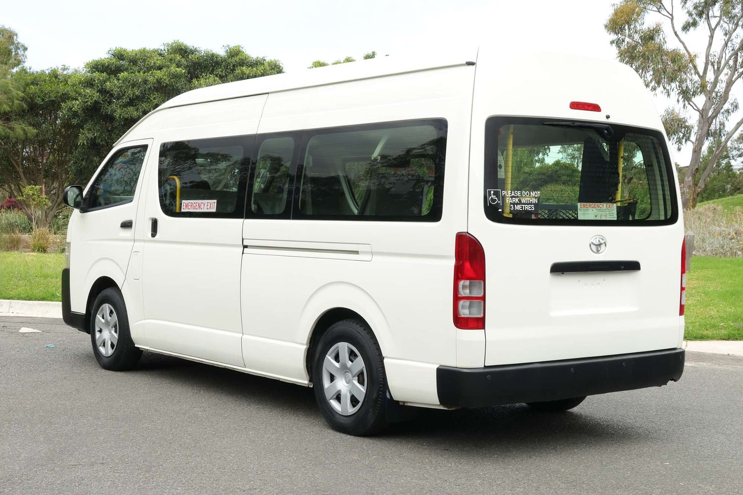 2014 Toyota Hiace Commuter