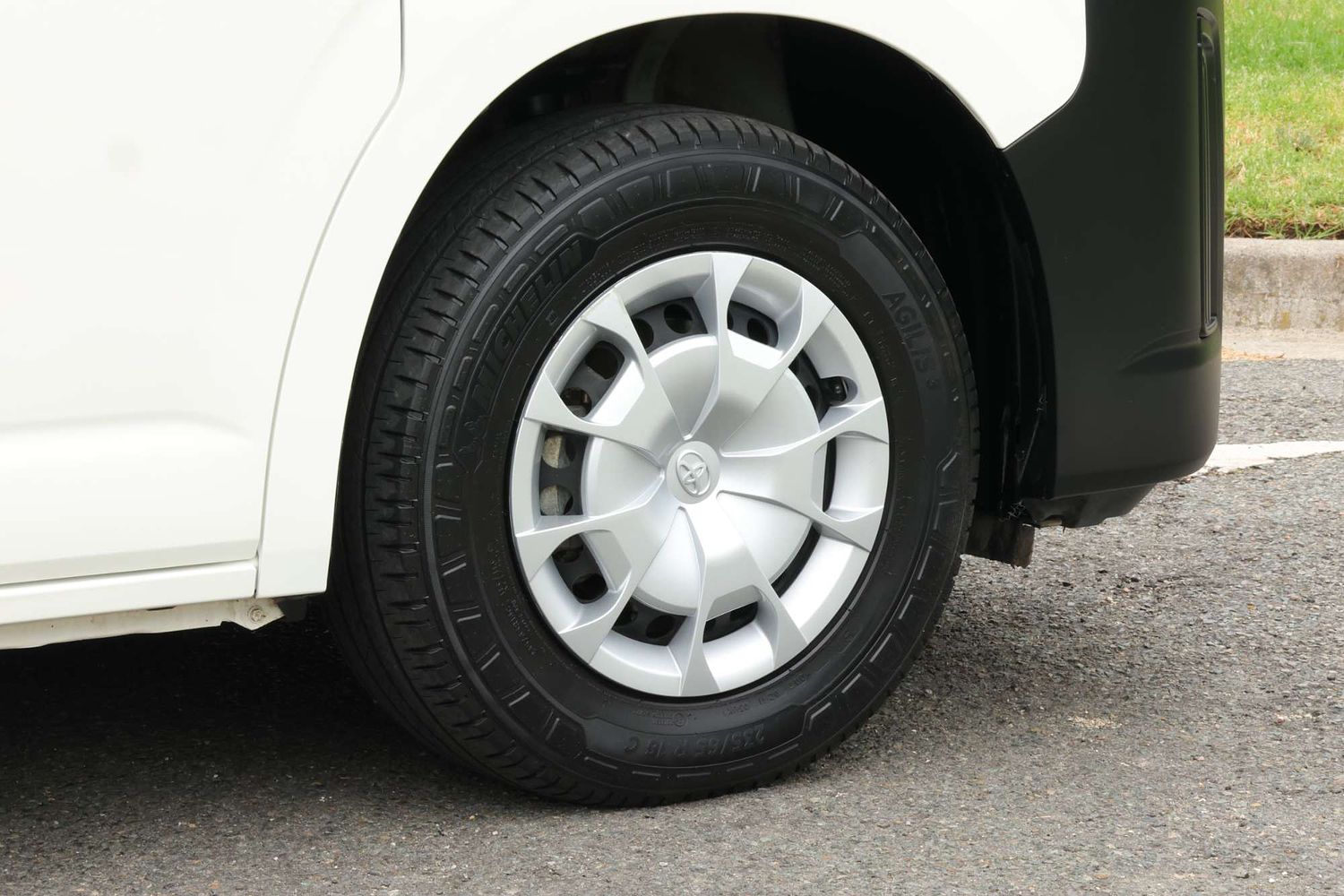 2019 Toyota Hiace Commuter