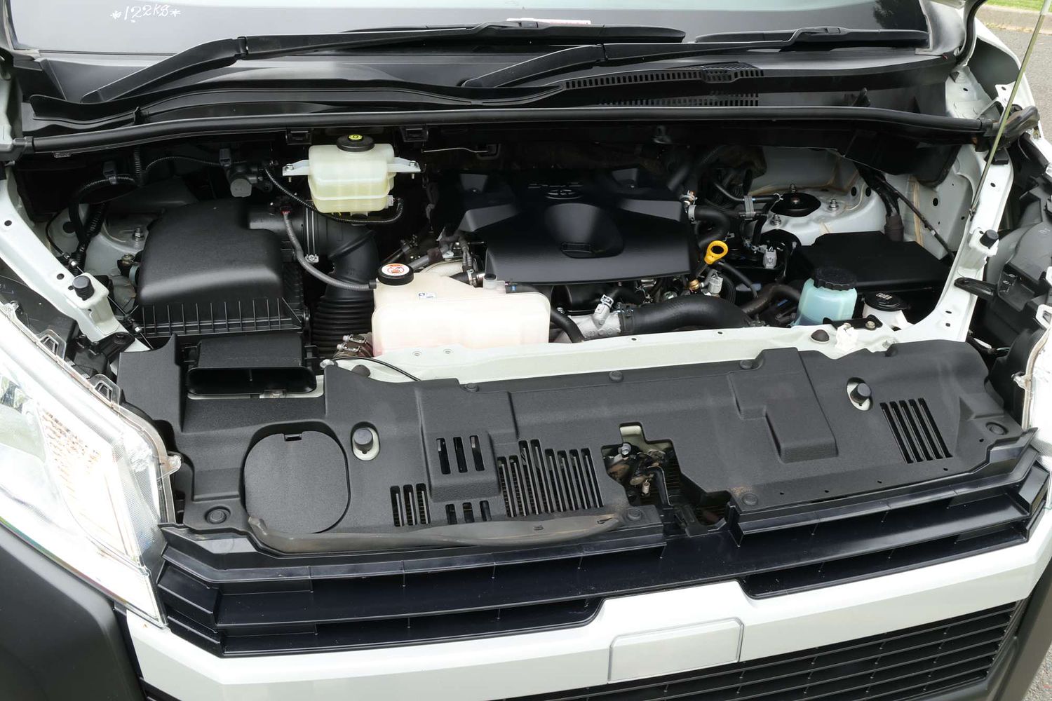 2019 Toyota Hiace Commuter