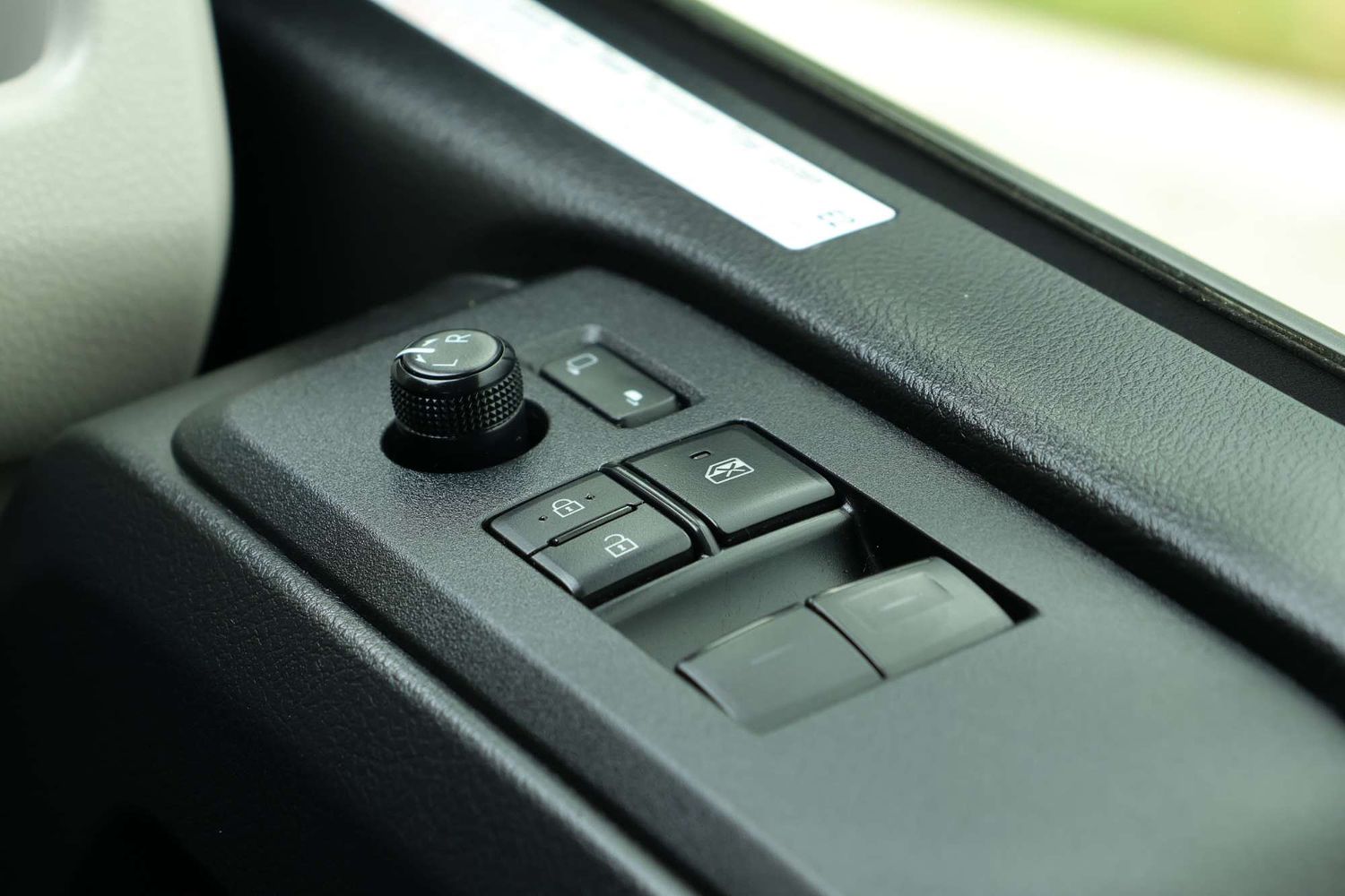 2019 Toyota Hiace Commuter