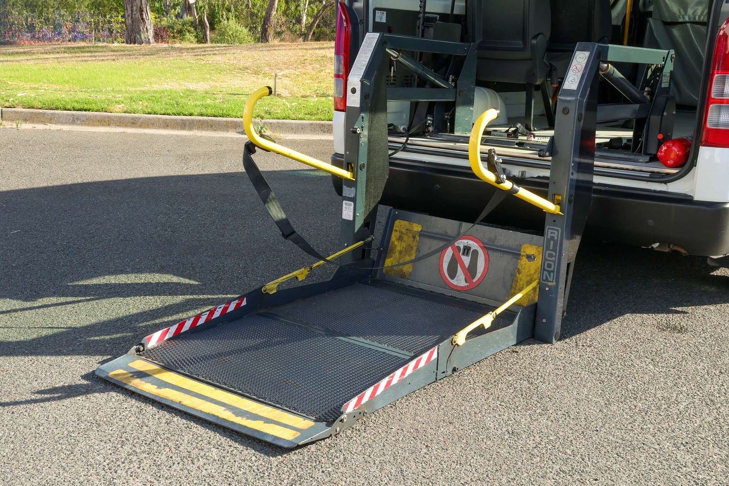 2016 Toyota Hiace Commuter Wheelchair Accessible