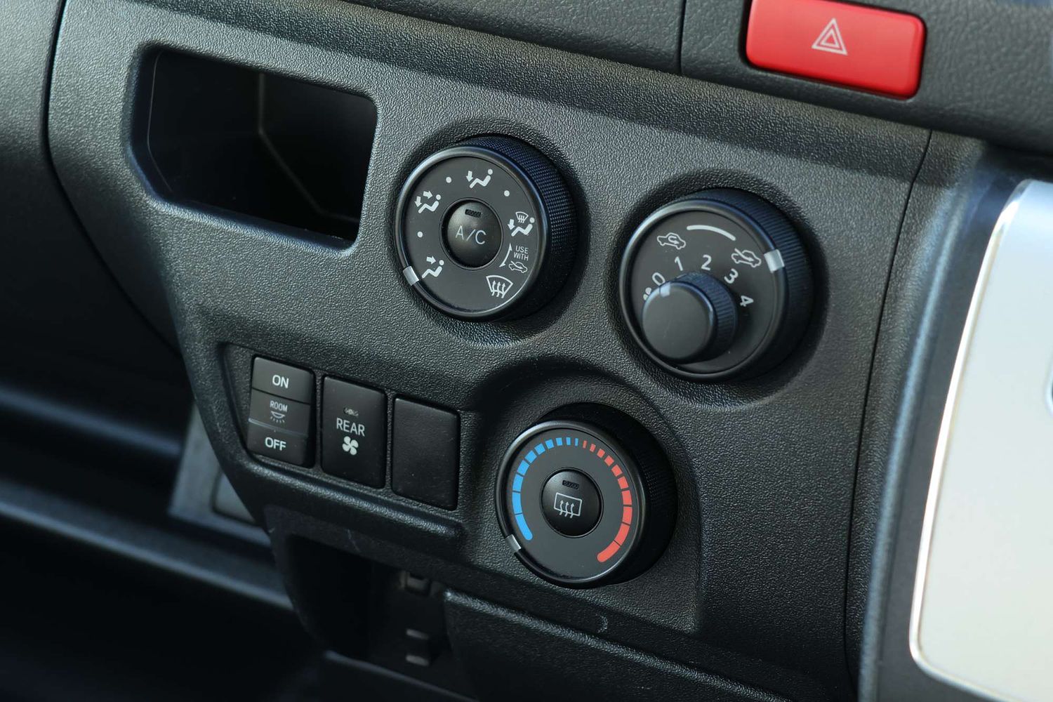 2016 Toyota Hiace Commuter Wheelchair Accessible