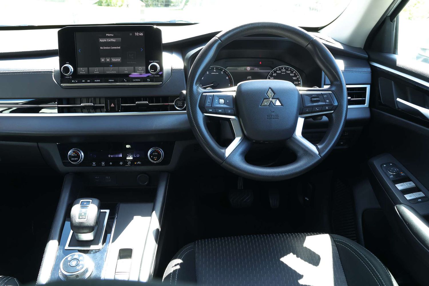 2024 Mitsubishi Outlander ES