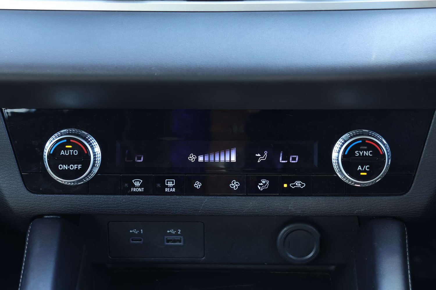 2024 Mitsubishi Outlander ES