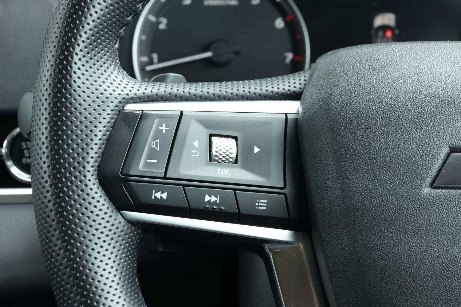 2023 Mitsubishi Outlander LS