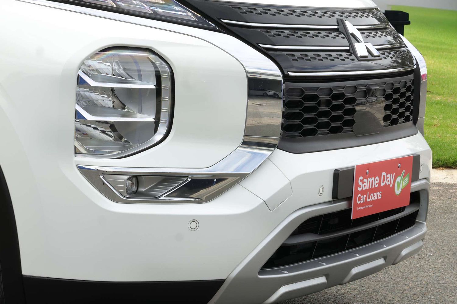 2023 Mitsubishi Outlander LS