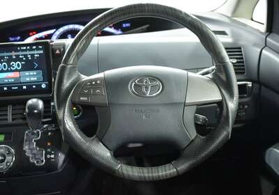 Toyota Estima 2.4l Aeras 7 Seater