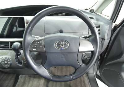 Toyota Estima Aeras 2.4l G Edition 8 Seater