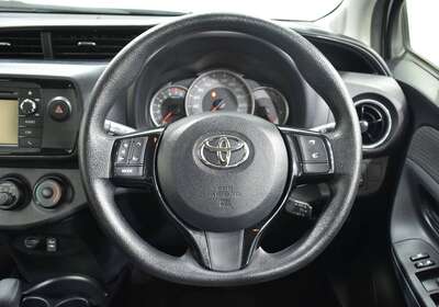 Toyota Yaris Ascent