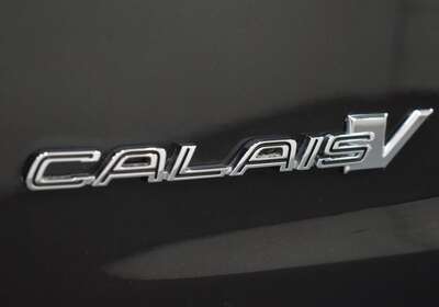 Holden Calais V