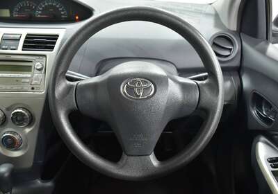 Toyota Yaris Yrs